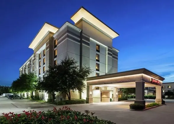 Hampton Inn Dallas-Irving-Las Colinas - Dış Mekan