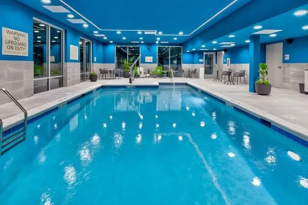 Hampton Inn Danville, VA - Havuz
