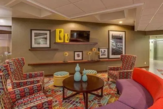 Hampton Inn Daytona Speedway-Airport - Genel