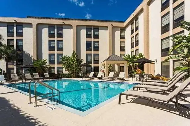 Hampton Inn Daytona Speedway-Airport - Genel