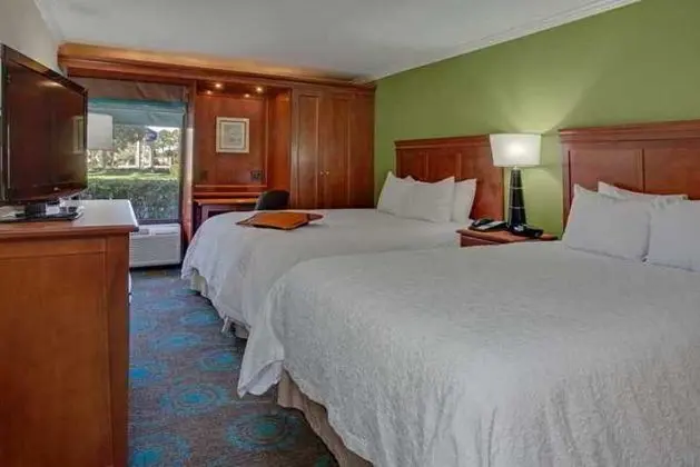 Hampton Inn Daytona Speedway-Airport - Genel