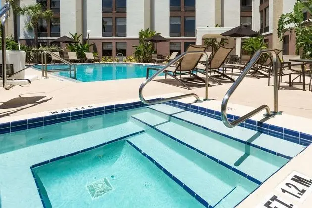 Hampton Inn Daytona Speedway-Airport - Havuz