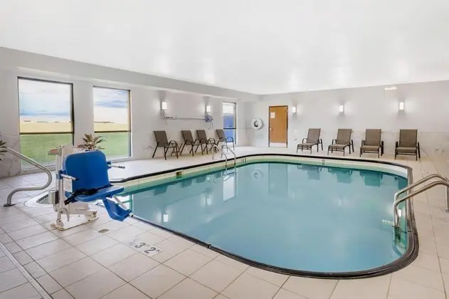 Hampton Inn Decatur/Forsyth - Havuz