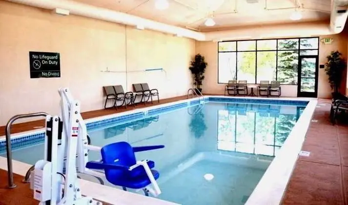 Hampton Inn Denver-International Airport - Havuz