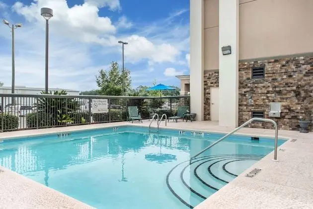 Hampton Inn Douglas - Havuz