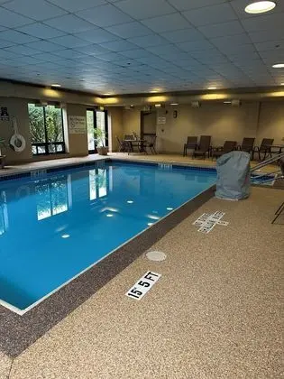 Hampton Inn Du Bois - Havuz