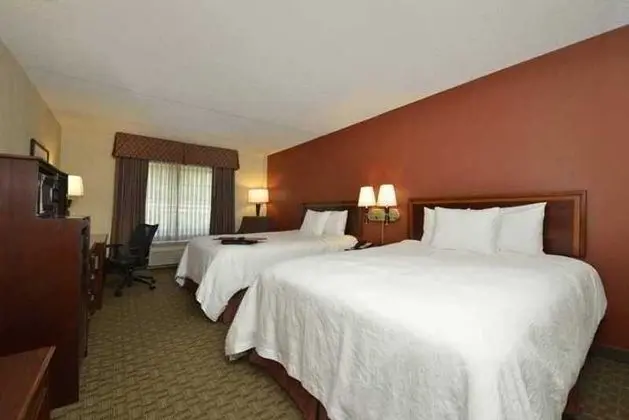 Hampton Inn East Aurora