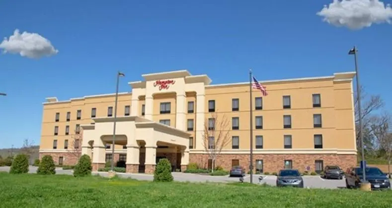 Hampton Inn Fayetteville, TN - Dış Mekan