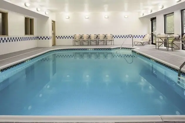 Hampton Inn Findlay - Havuz