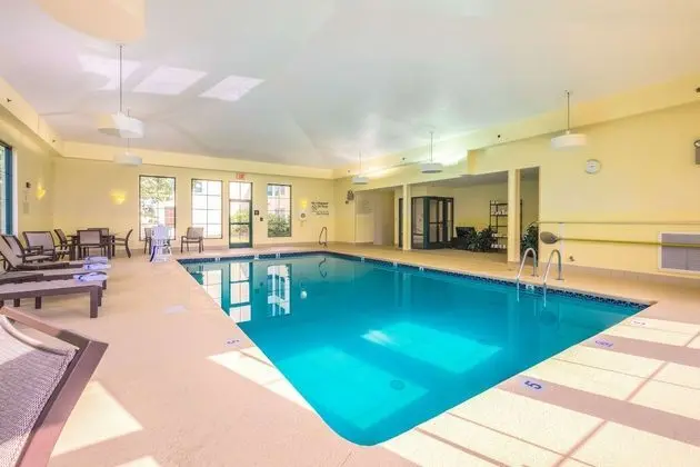 Hampton Inn Freeport/Brunswick - Havuz