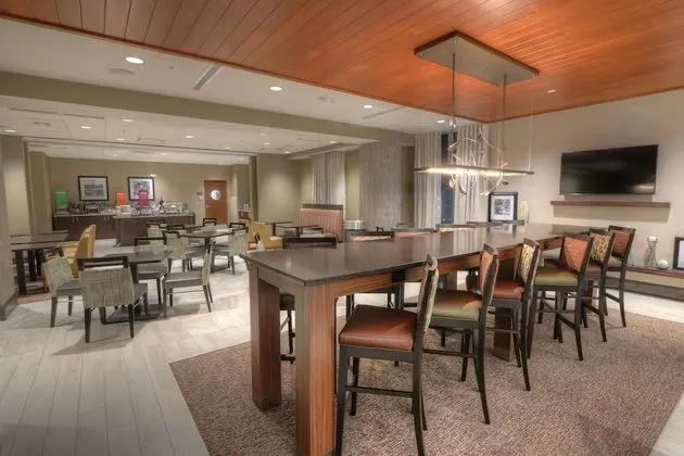 Hampton Inn Gatlinburg Historic Nature Trail - Lobi