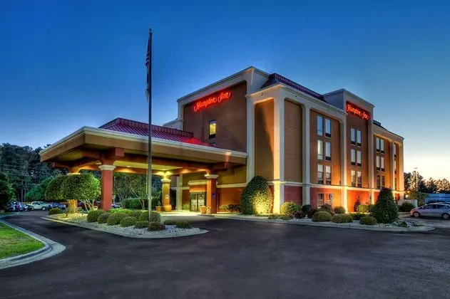 Hampton Inn Goldsboro - Dış Mekan