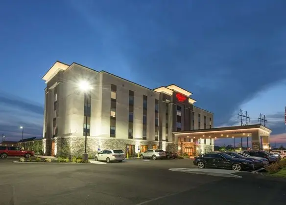 Hampton Inn Hamburg - Dış Mekan