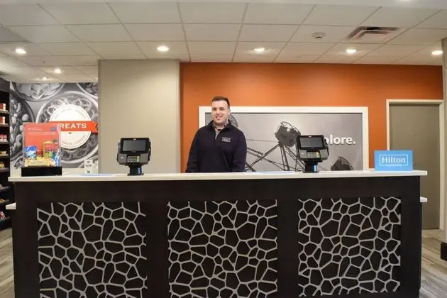Hampton Inn Hamburg - Lobi