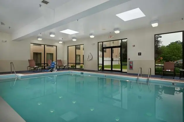 Hampton Inn Hanover - Havuz