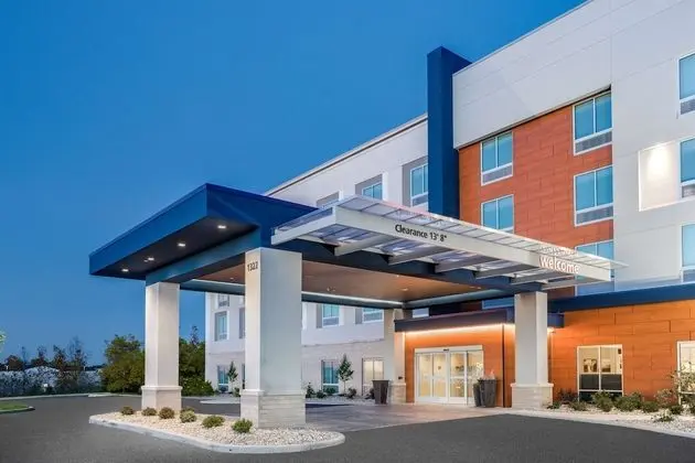 Hampton Inn by Hilton Bedford - Dış Mekan