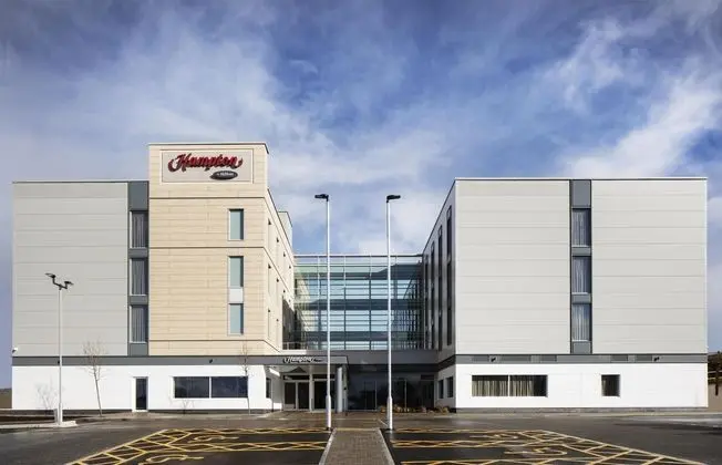 Hampton Inn by Hilton Bristol Airport - Dış Mekan