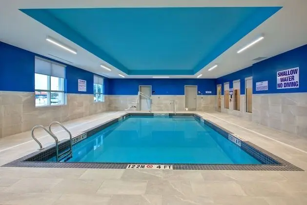 Hampton Inn by Hilton Brockville - Havuz