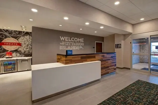 Hampton Inn by Hilton Brockville - Lobi