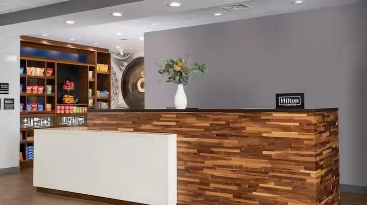 Hampton Inn by Hilton Chelsea - Lobi