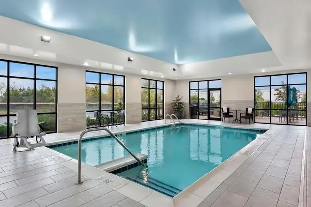Hampton Inn by Hilton Huntley Chicago - Havuz