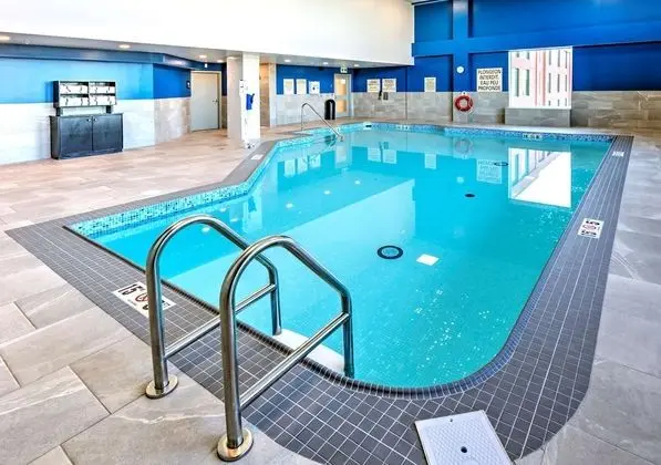 Hampton Inn by Hilton Ottawa - Havuz