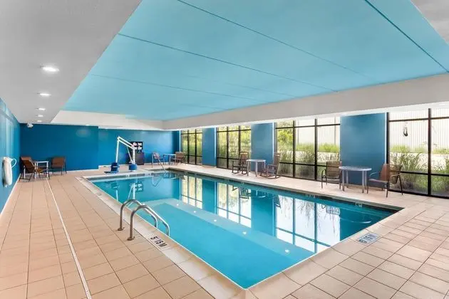 Hampton Inn Huntington University Area, WV - Havuz