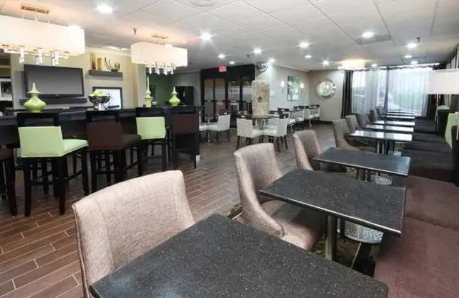 Hampton Inn Indianapolis-Ne/Castleton - 1