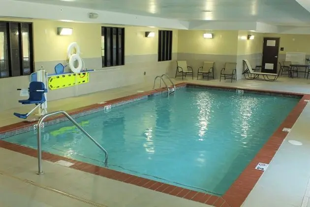 Hampton Inn Indianapolis/Zionsville - Havuz