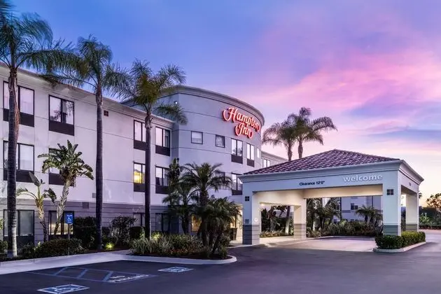 Hampton Inn Irvine/East Lake Fore - Dış Mekan