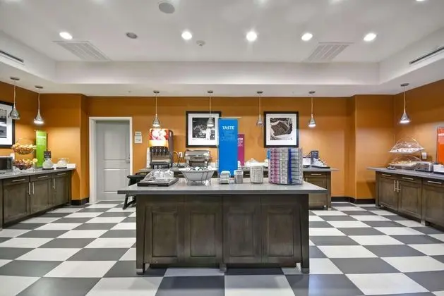 Hampton Inn Kenedy, TX