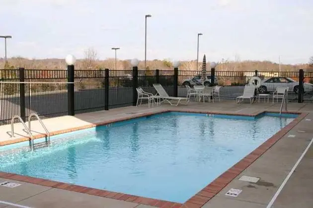 Hampton Inn Lenoir City - Genel