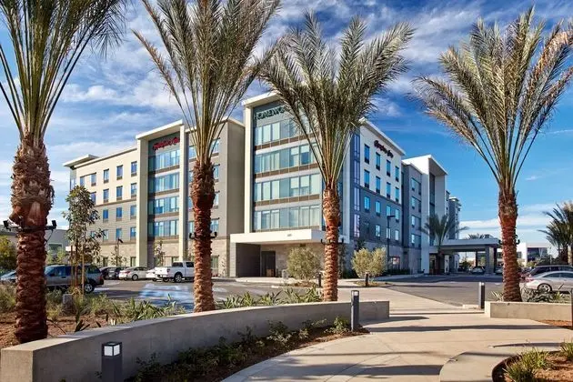 Hampton Inn Long Beach Airport, CA - Öne Çıkan Resim