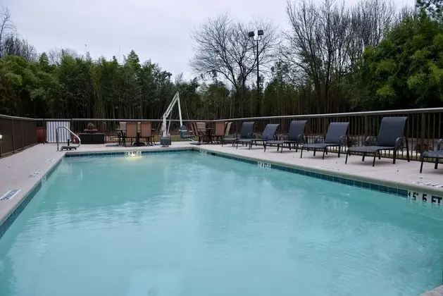 Hampton Inn Madison - Havuz