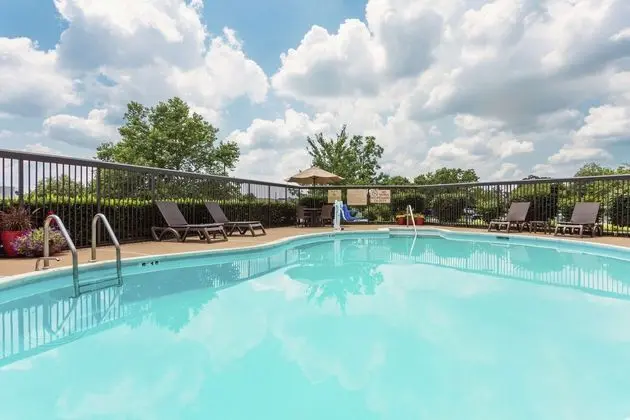 Hampton Inn Manassas - Havuz