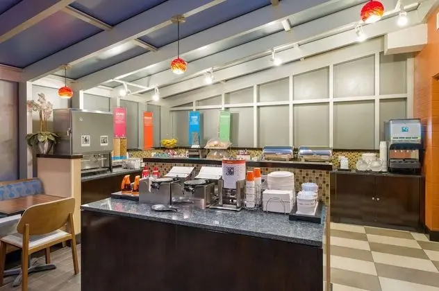 Hampton Inn Manhattan/Times Square South - Yerinde Yemek