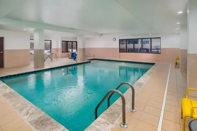 Hampton Inn Marietta - Havuz