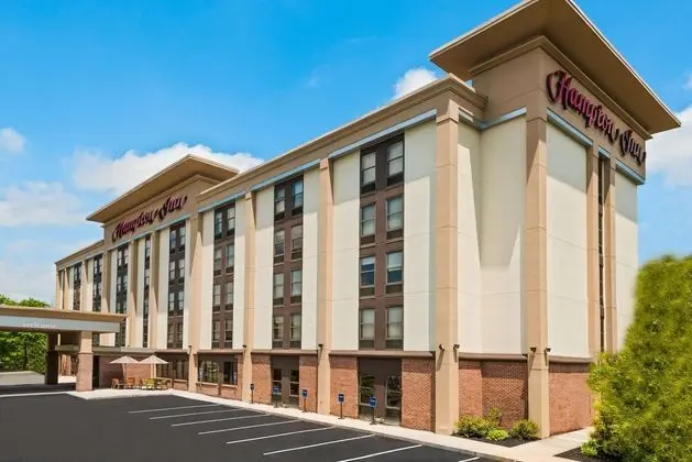 Hampton Inn Marlborough - Dış Mekan
