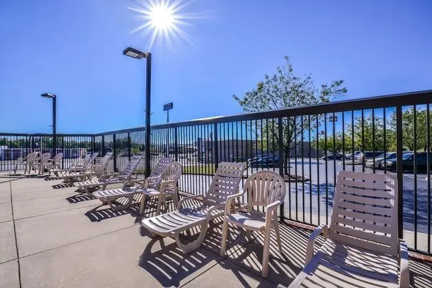Hampton Inn Martinsburg - Havuz