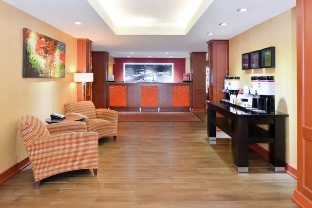 Hampton Inn Martinsburg - Lobi