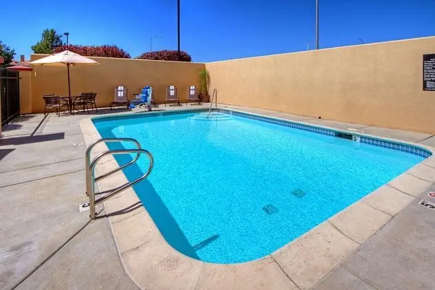 Hampton Inn Milpitas - Havuz