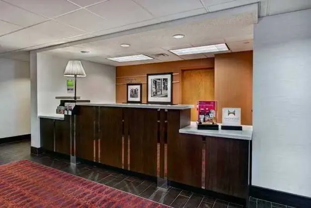 Hampton Inn Milwaukee-Northwest 