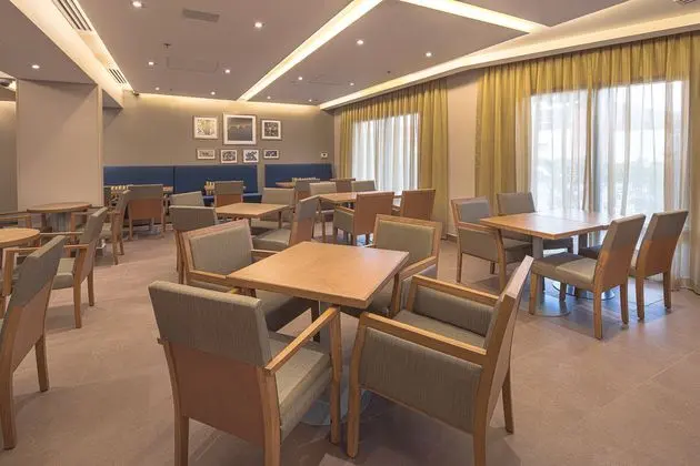 Hampton Inn Monterrey Galerias Obispado - Yeme / İçme