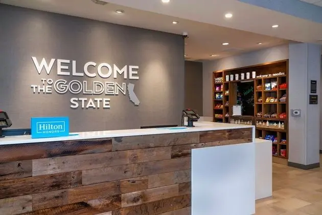 Hampton Inn Needles, Ca - Lobi