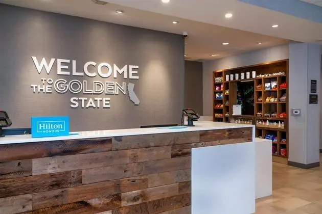 Hampton Inn Needles, Ca - Lobi