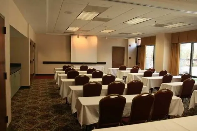 Hampton Inn New Bern - İş / Konferans