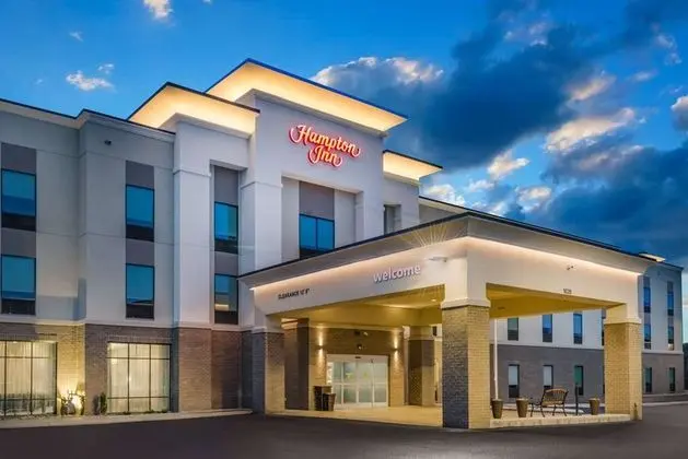 Hampton Inn Newport, TN - 1