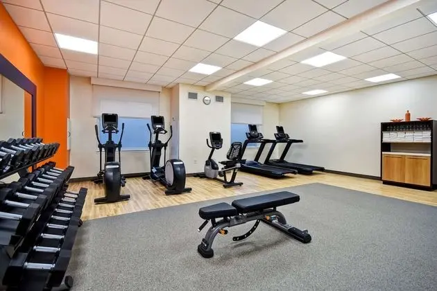 Hampton Inn NY-JFK - Fitness