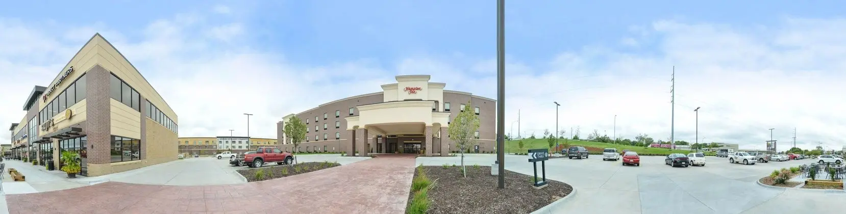 Hampton Inn Omaha/Midtown (Aksarben Area), NE - Dış Mekan