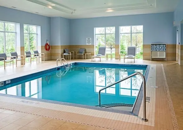 Hampton Inn Ottawa Airport - Havuz
